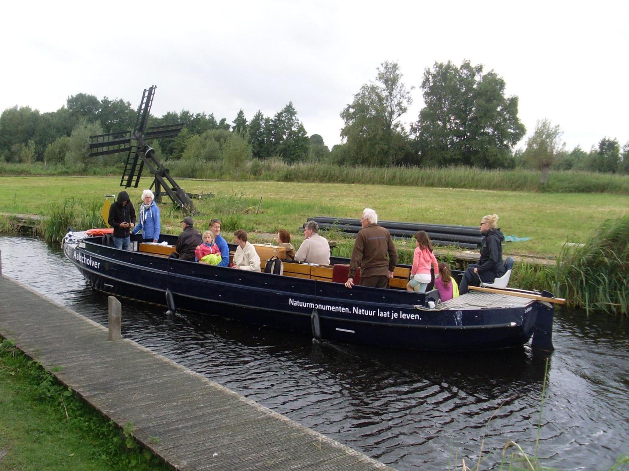Lodge In Giethoorn With Breakfast Exterior foto